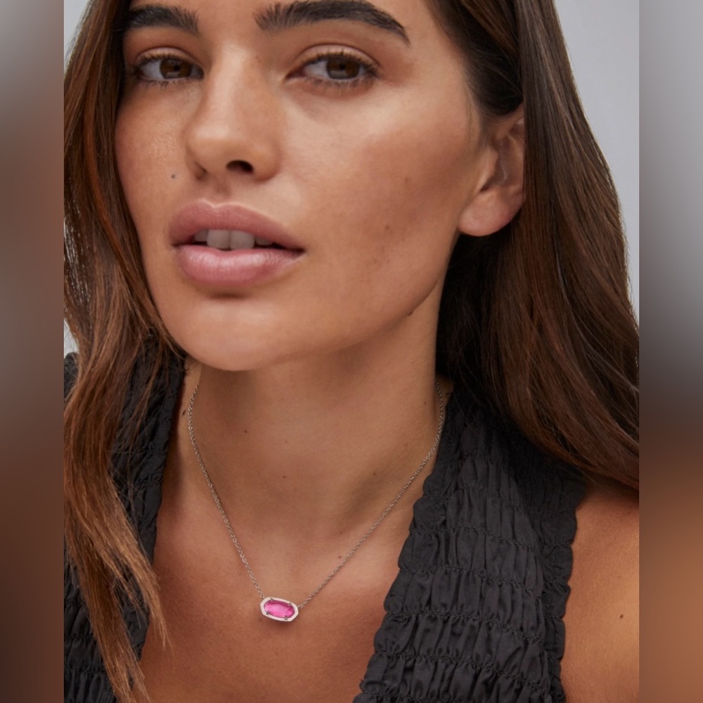 SOLD!! NWT KENDRA SCOTT ELISA GOLD PENDANT NECKLACE | AZALEA ILLUSION